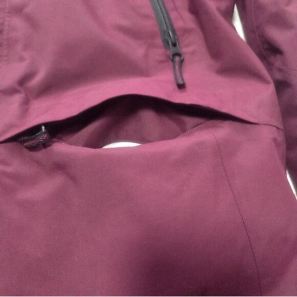 The North Face Burgundy Hooded Jacket - Picture 10 of 17